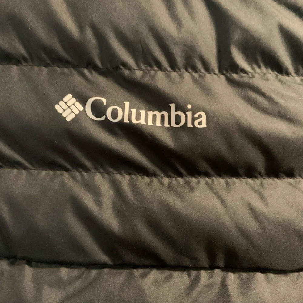 NWT Columbia Men's XXL Black Powder Lite Puffer Vest Omni-Heat Reflective